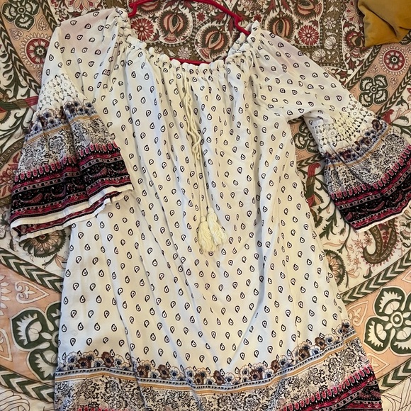 8 DRESSES - Picture 3 of 8